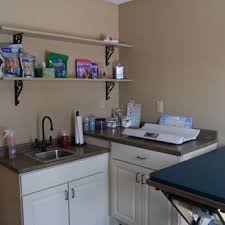 I have not had any wait in the three times i have been there. Compassionate Care Veterinary Hospital Of Manlius Pc Veterinarians 8275 E Seneca Tpke Manlius Ny Phone Number