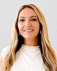 Lauren Spinelli's Instagram, Twitter & Facebook