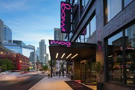 Booking Com Hotel Moxy Chicago Downtown Chicago Usa 162 Guest Reviews Book Your Hotel Now In 2020 Downtown Chicago Downtown Chicago Hotels Downtown