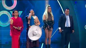 Es muy fea, hasta el punto que nadie la contrata. Chilevision En Vivo Yo Soy