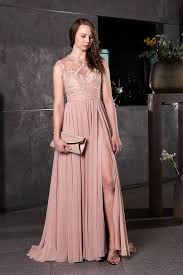 Raffiniertes Abendkleid Mit Schlitz Fur Einen Perfekten Auftritt Modegarhammer Abendmode Glitzer Cocktailkleider Abendkleid Abendkleider Lang Kleider