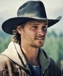 If Beth didn't know about the train station..how did she know where to go  to take pictures of Jamie dumping his Dad's body.?