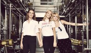 Poppy angela cook is an english model, socialite and actress. Cara Delevingne And Sisters Launch Vegan Prosecco Brand Vegnews