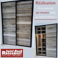 Si vous cherchez à budgétiser votre projet, vous allez donc devoir réfléchir au style d'agencement de placard souhaité et aux dimensions à prévoir. Amenagements Saint Roch Realisation D Un Placard Sur Mesure Pour Un Hall D Entree La Particularite Les Portes Sont Realisees En Bois Massif Dans Des Planches A Effet Vieilli Avec Un Joli