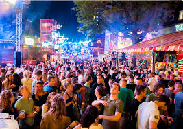 De tilburgse kermisrun is een unieke loop belevenis dat voor de eerste keer dit jaar wordt georganiseerd. 10 X Dit Is Er Te Doen Op Het Piusplein Tijdens De Tilburgse Kermis Indebuurt Tilburg