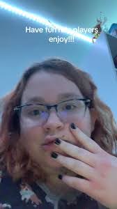 Kelly Castle's Instagram, Twitter & Facebook