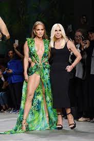 Shop jennifer lopez women's dresses at up to 70% off! Jennifer Lopez Reminisces On Iconic Versace Dress 20 Years Later