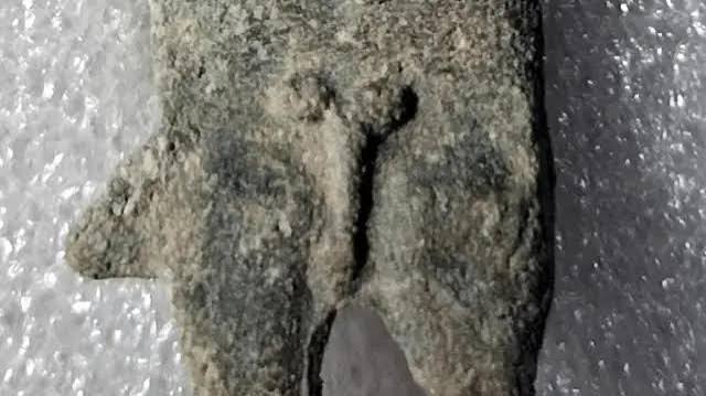 Un vecino de Rueda de Jalón encuentra en el campo un amuleto sexual andalusí del siglo XI