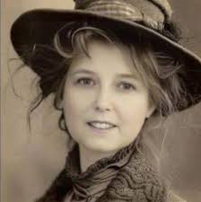 Goodmorning everyone, my names Ciara. My husband travels for work and it  just so happens that his next location will be in Muskogee. I'm trying to  help him find possibly somebody who