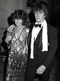 Ali macgraw is no stranger to marriage (or divorce). Ali Macgraw And Peter Weller Dating Gossip News Photos