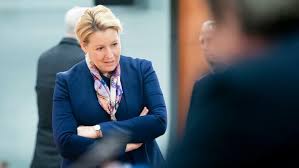 Join facebook to connect with franziska giffey and others you may know. Ehegattensplitting Bundesfamilienministerin Franziska Giffey Fordert Ende