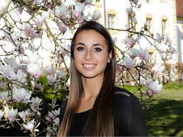 She was born in shanghai, china and has spent 9 years living there. Admissions Schule Schloss Salem