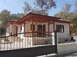 Hesaplama aracımızla ev, oda ve arsa gibi yerlerin metrekare cinsinden alanı hesaplanabilmektedir. Ortaca Guzelyurt Ta 400 M2 Arsada 140 M2 Sifir Tek Kat 3 1 Ev Satilik Villa Evler Fikirler