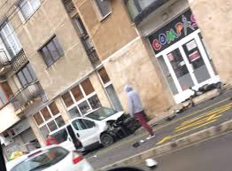 Ieri, 13 decembrie, în jurul orei 16.00, poliţiştii din baia mare au intervenit la un accident rutier produs pe bulevardul independenţei. Accident Rutier In Baia Mare DouÄƒ Autoturisme Au Fost Implicate Emaramures