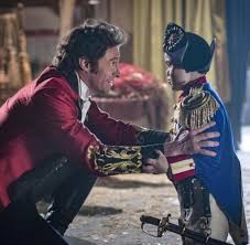 The greatest showman is a 2017 american musical drama film directed by michael gracey in his directorial debut, written by jenny bicks and bill condon and starring hugh jackman, zac efron. Greatest Showman Die Verlogene Diversitat Von Hugh Jackmans Zirkus Musical Welt