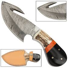 Well Built With Impeccable Craftsmanship This Full Tang Hunting Knife Has Been Fire Forged With High Grades Of Steel Skinning Knife Knife Damascus Steel Knife
