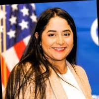 Edith Rayo's Instagram, Twitter & Facebook