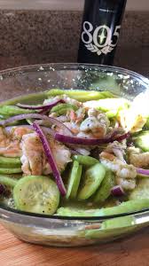 En este video, les muestro como prepara un delicioso aguachile verde diferente con atún en lata. Aguachiles De Camaron Y Una Cerveza Mexicanfood