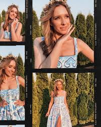 Maybe you would like to learn more about one of these? Plate Nebesnogo Cveta I Cvetochnyj Venok Katya Osadchaya Voshitila Neveroyatno Nezhnym Obrazom