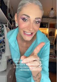 Acquista il set di moda completo ora!