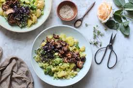 Gestampfte Kartoffeln Mit Avocado Shiitake Sprossen Veggies Vegan Rezept Hahnchenbrust Rezepte Gebacken Gebackene Huhnerbrust Hahnchen Backen