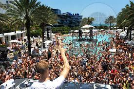 Best Summer Pool Parties Fontainebleau World Red Eye World Red Eye