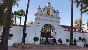 Maybe you would like to learn more about one of these? A Las Puertas Del Fin De Semana Hacienda El Vizir