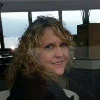 Jennifer Kelch's Instagram, Twitter & Facebook