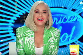 Katy perry performed daisies on the american idol season finale, showing off innovative augmented/virtual reality, and her baby bump. American Idol Katy Perry Cries Over Alabama Garbage Man S Audition People Com