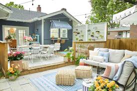 Landscaping Ideas Landscapes Wa Your front yard is what sets the tone for your whole home, and if it doesn't look good, most people might expect that the rest of the home is pretty there are so many different things you can do for your front yard;