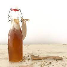 Hustensaft selber machen ist ganz einfach und eine tolle hilfe gegen husten. Fenchel Honig Rezept Mamablog Shop By Elfenkind
