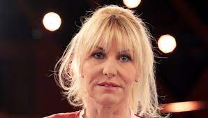 Aperto un fascicolo a modello 45, per ora senza indagati e ipotesi di reato. Alessandra Appiano Morta Antonella Clerici Non Nasconde La Rabbia Com E Possibile Non Chi Arriva Ad Accusare Libero Quotidiano