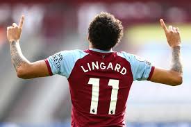 He signed his first professional contract with manchester united in the summer of 2011. Jesse Lingard On Twitter Who You Are Becoming Is More Important Than Who You Ve Been Jl11ngz