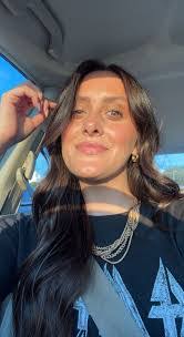 Abby Chapman's Instagram, Twitter & Facebook