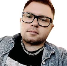 Poor guy ⚡️ 455 ٥ 3.