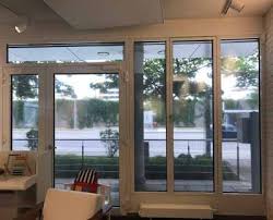 Sichtschutzfolie Milchglasfolie Glasdekorfolie Und Spiegelfolie Schneller Und Effektiver Schutz Von Privatsphare Mit Folienwerk7 De