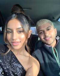 As a woman who stands at 5'3, i'm used to being the shortest one in the room. Maria Thattil Wiki Age Height Boyfriend Family Biography More