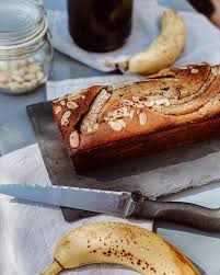 La Simplicite Ultime Des Bananes Du Chocolat Sous Un Tonnerre D Applaudissements Mon Tout Premier Bananabread Il Est Tres O In 2020 Food Desserts Banana Bread