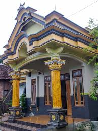 Model rumahnya pun sederhana dengan atap berbentuk limas, teras dengan tiang, serta bentuk rumah yang persegi atau l. Teras Rumah Sederhana Di Desa Jasa Renovasi Kontraktor Rumah Jual Rumah Lahan