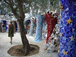 Curious Places The Tarot Gardens Tuscany Italy Tree Stump Diy Garden Tree Art