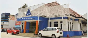 Jam setengah 1 sudah banyak orang yang menunggu untuk test toefl. Kursus Bahasa Inggris Lb Lia Martadinata Bandung