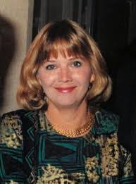 Lea Strickland's Instagram, Twitter & Facebook