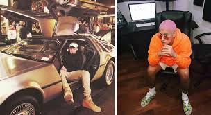Born on march 10, 1994, in puerto rico, bad bunny was raised in the capital of san juan, where he developed an interest in music at an early age. Bad Bunny Brother Bio Age Tour Net Worth Mysportdab