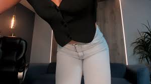 Em Roqueen immerses in pure eroticism during her live CamWhores stream