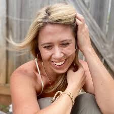 Elaine Bruner's Instagram, Twitter & Facebook