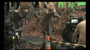 Legolas Shoots Hobbit Desolation Of Smaug The Hobbit The Hobbit Movies