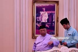 Santipun kemudian tak sabar dan membuka kancing kemeja batikku. Tengku Muda Pahang Umum Pertabalan Sultan Pahang Ke6