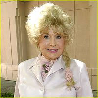 Douglas wore 34c bra size and her attractive figure with extremely slim waist had hourglass shape so characteristic for ideal female body of those times. Donna Douglas Net Worth Age Height Weight Measurements Bio