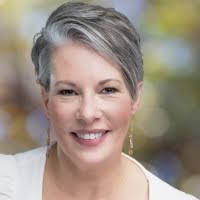 Tracy Fallon's Instagram, Twitter & Facebook