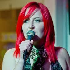 Jayne Nash's Instagram, Twitter & Facebook